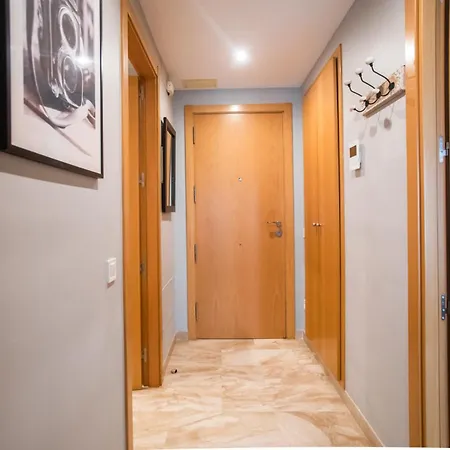 13mal1077- Magnific 2br Flat *