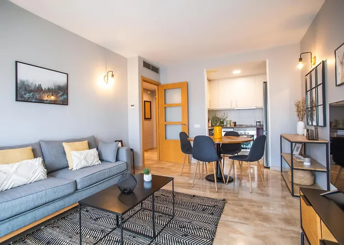 13mal1077- Magnific 2br Flat Apartment *
